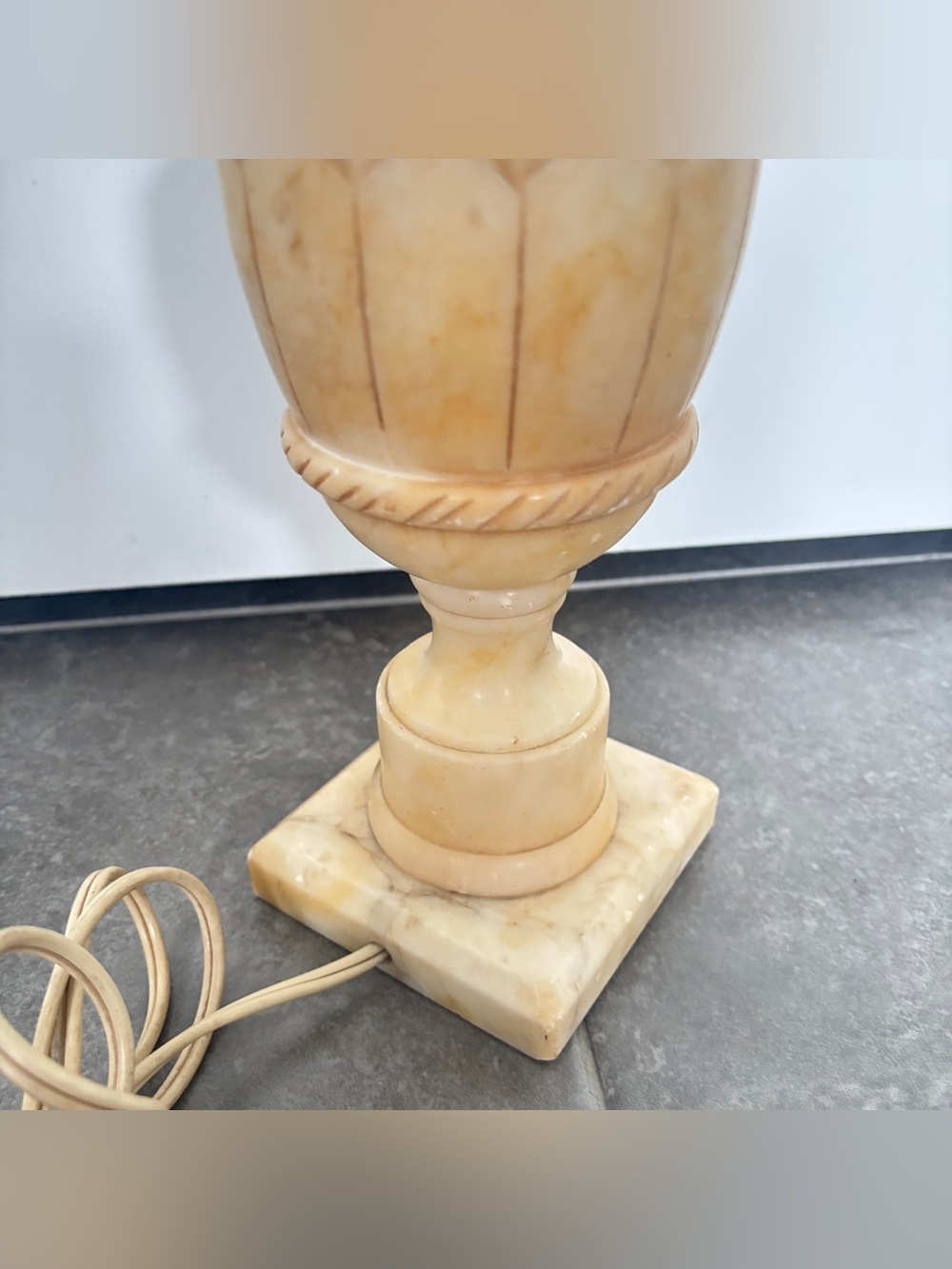 Vintage Italian Alabaster Marble Table Lamp *NO LAMPSHADE* - Picture 11 of 16